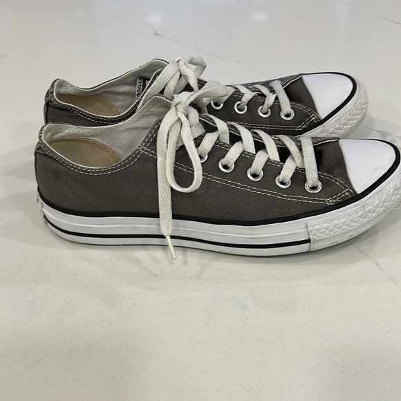 Classic Converse All Stars - Picture 1 of 5